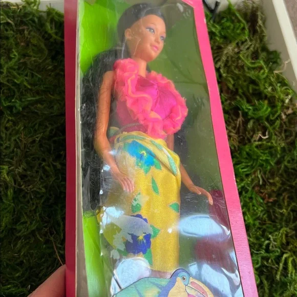 VINTAGE Barbie Island fun MIKO doll 1980s Mattel Canada Inc. NEW IN BOX! 💕 - Picture 17 of 17